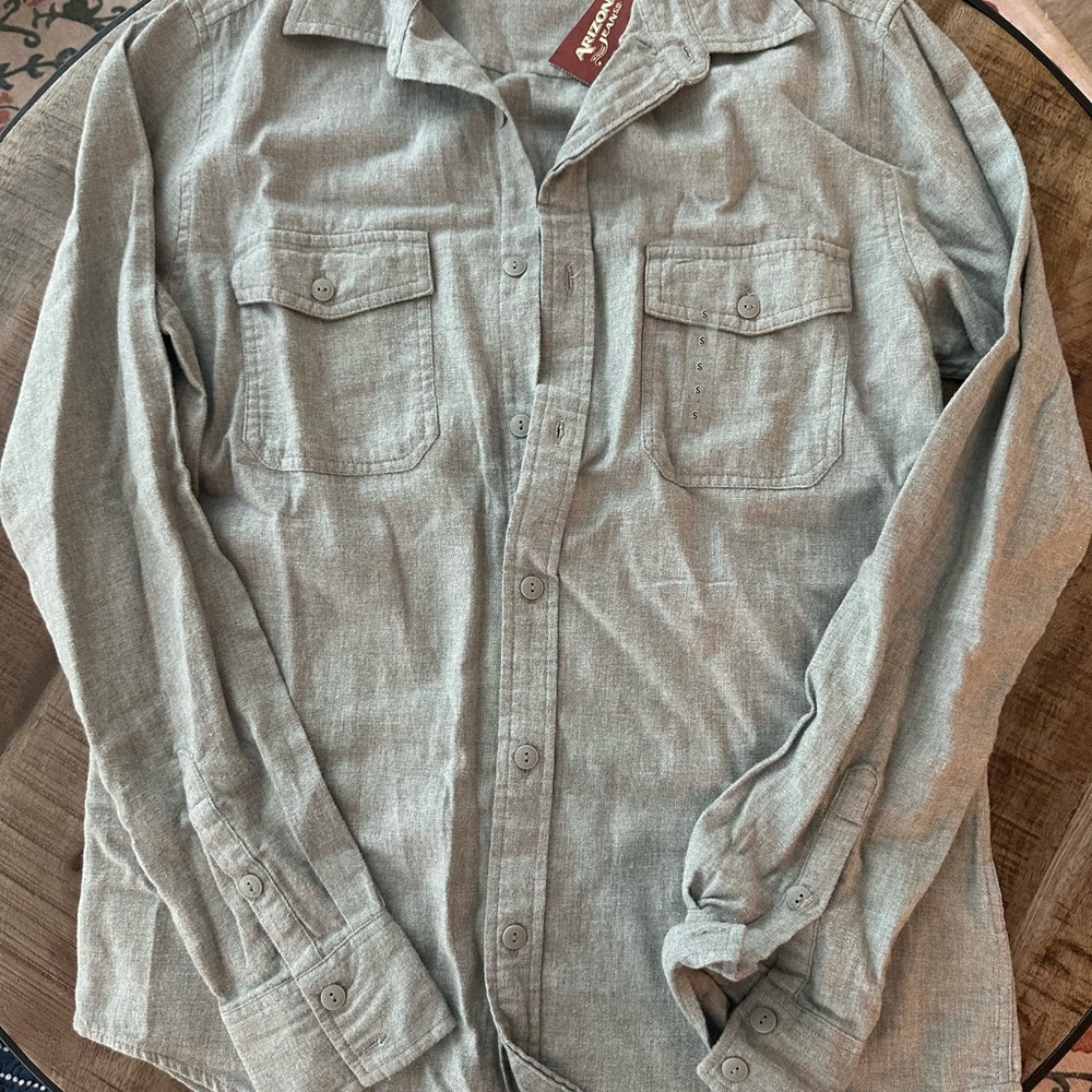 Arizona Gray Button-Up Shirt NWT